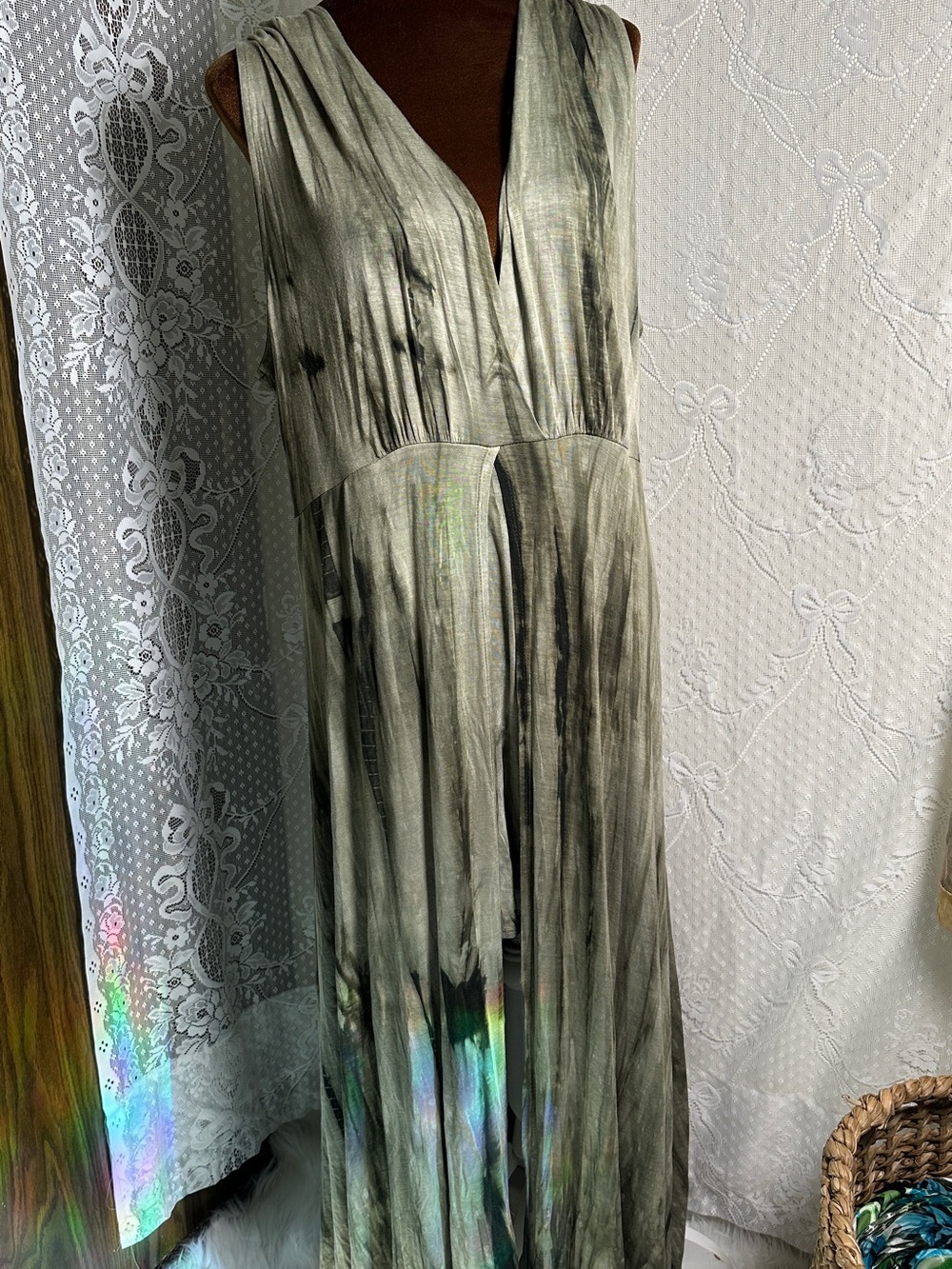 Sleeveless V-Neck Olive Tie-Dye Maxi Dress